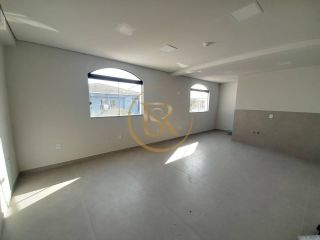 Sala disponível no centro de Porto Belo
