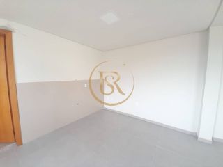 Sala comercial no centro de Porto Belo