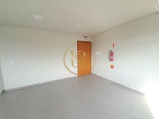 Sala comercial no centro de Porto Belo