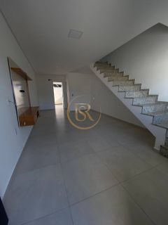 Sobrado à venda no bairro Vila Nova em Porto Belo