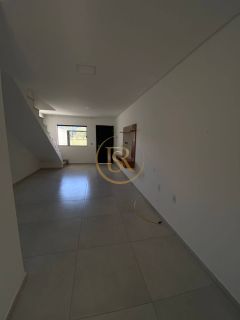 Sobrado à venda no bairro Vila Nova em Porto Belo