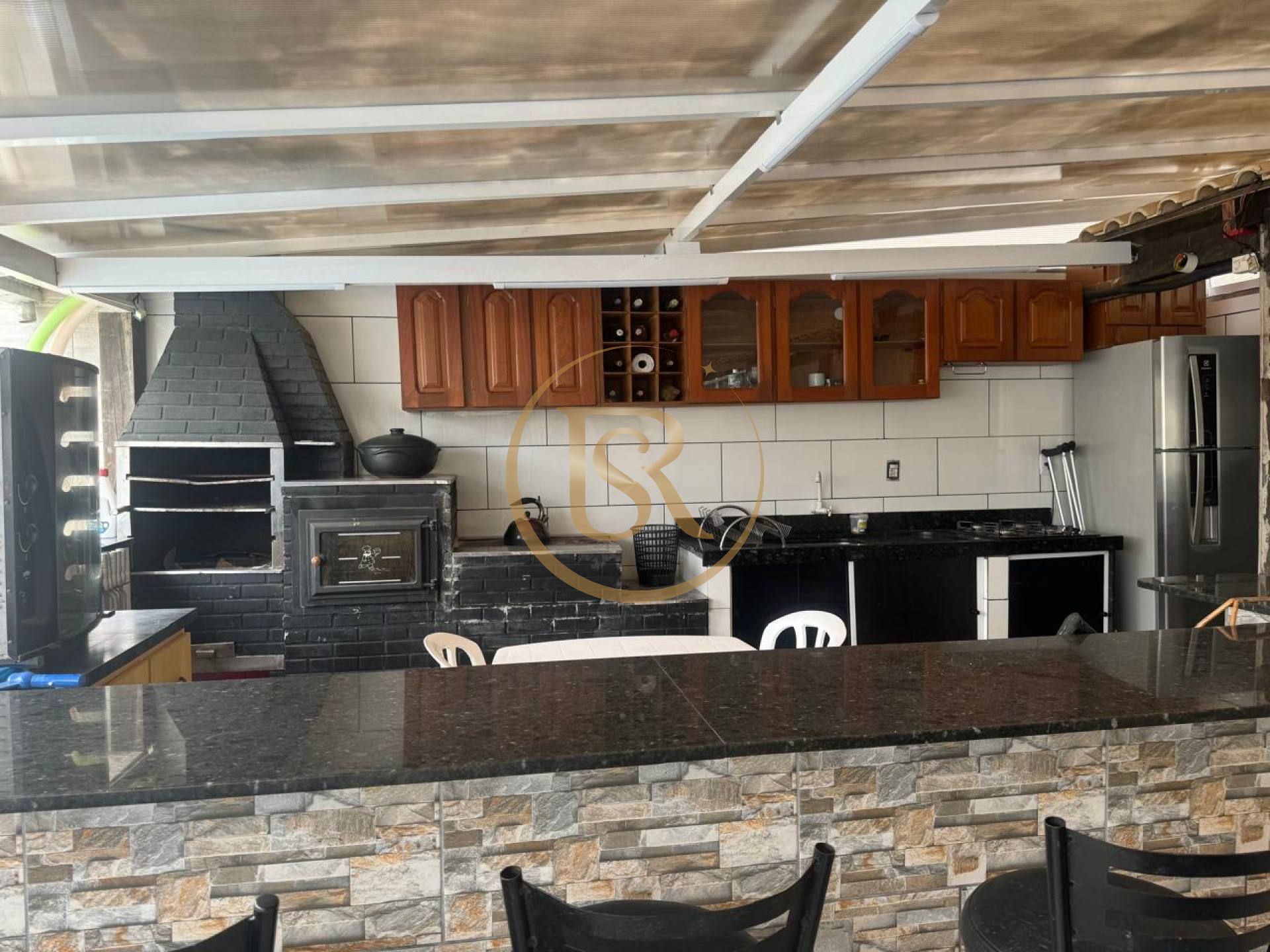 Casa com piscina e mesa de snooker, Aluguel de temporada.