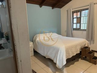 Casa com piscina e mesa de snooker, Aluguel de temporada.