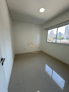 Apartamento semi-mobiliado 