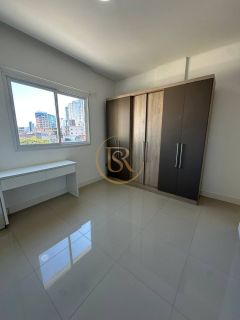 Apartamento semi-mobiliado 