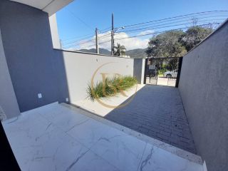 Sobrado à venda no bairro Morretes