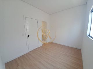 Sobrado à venda no bairro Morretes