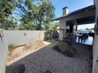 Casa à venda no Alto Perequê