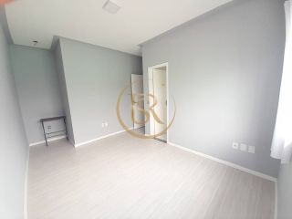 Sobrado de esquina no Centro de Camboriú