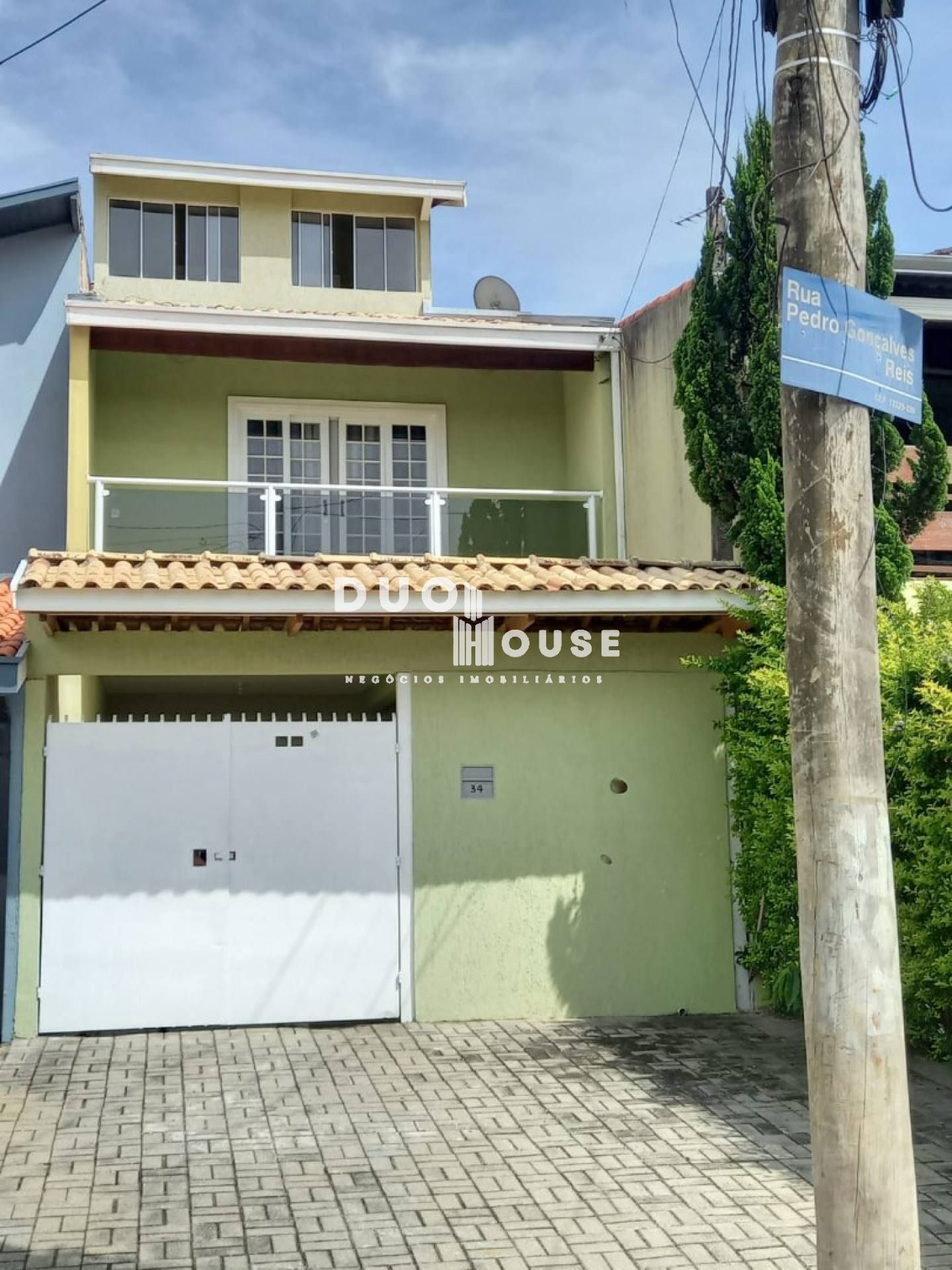 SOBRADO COM 4 QUARTOS 2 SUITES NO INTERLAGOS