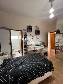 Sobrado no Residencial Villa Branca 1