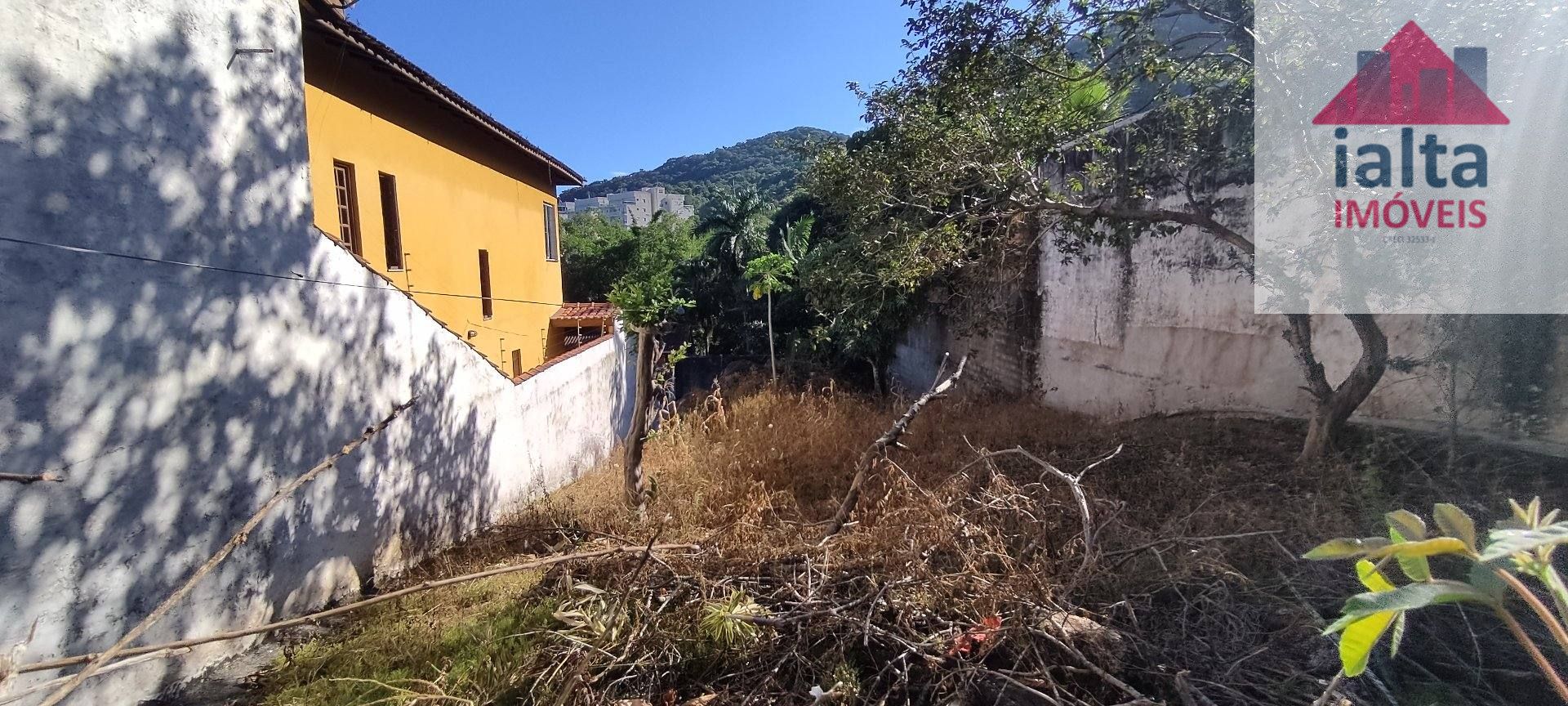Terreno Para Vender no bairro Cidade Jardim em Caraguatatuba