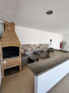 Apartamento com suíte no Antares em condomínio fechado