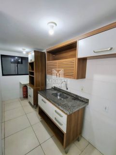 Apartamento com suíte no Antares em condomínio fechado
