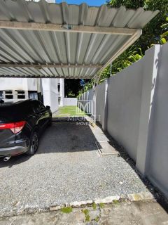 Apartamento com suíte no Antares em condomínio fechado