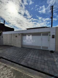 Casa com 4 quartos e primeiro andar no Graciliano Ramos