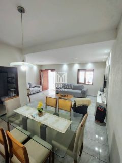 Casa com 4 quartos e primeiro andar no Graciliano Ramos