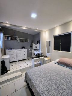 Casa com 4 quartos e primeiro andar no Graciliano Ramos