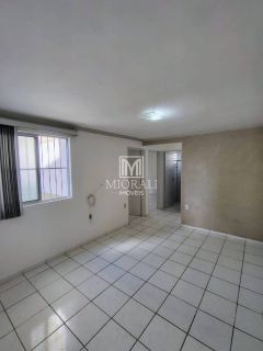 Venda de Apartamento no 1º andar no Condomínio Mayra, Serraria