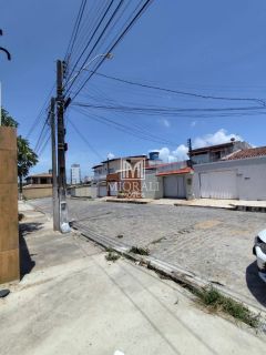 Aluguel de Casa no 1º andar no Feitosa com 3 Quartos, 2 banheiros, Varanda