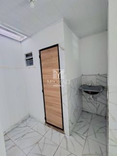 Aluguel de Casa no 1º andar no Feitosa com 3 Quartos, 2 banheiros, Varanda