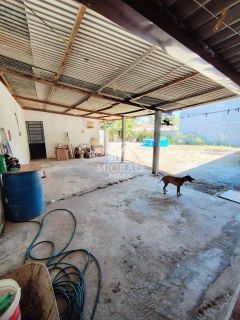 Venda de Casa em Lote Amplo no Jardim Petrópolis 2 com 3 Quartos, 504m² e Aceita Troca