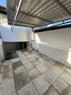 Aluguel de Casa com 3 Quartos com Suíte no São Jorge