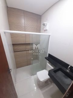 Casa nova com planejados, área gourmet e fino acabamento na Santa Lúcia