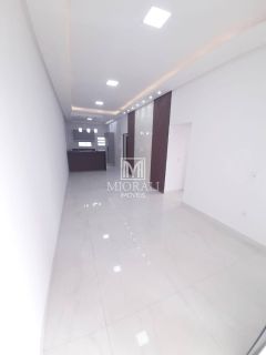 Casa nova com planejados, área gourmet e fino acabamento na Santa Lúcia