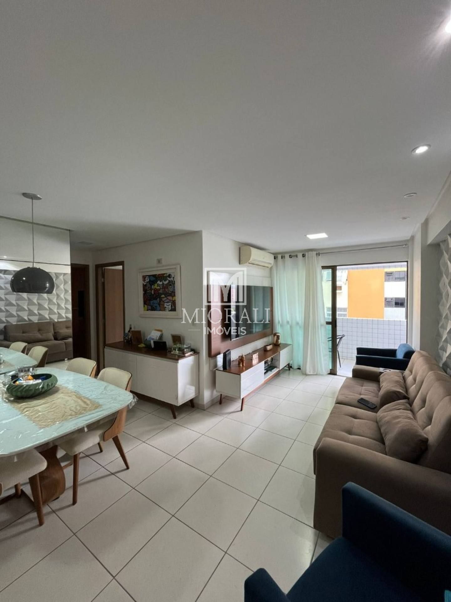 BD - Apartamento 2 quartos com suíte e varanda, Ed. Antônio Oliveira Júnior