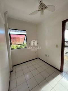 Apartamento 3 quartos com 2 vagas e varanda na Jatiúca, a 4 quadras da praia