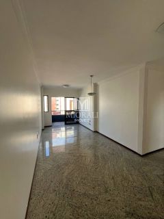 Apartamento 3 quartos com 2 vagas e varanda na Jatiúca, a 4 quadras da praia