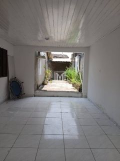 Casa com 3 quartos Próximo ao terminal do Salvador Lyra