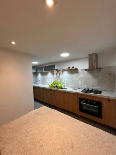 BD - Apartamento mobiliado e decorado na Ponta Verde, ideal para morar ou investir