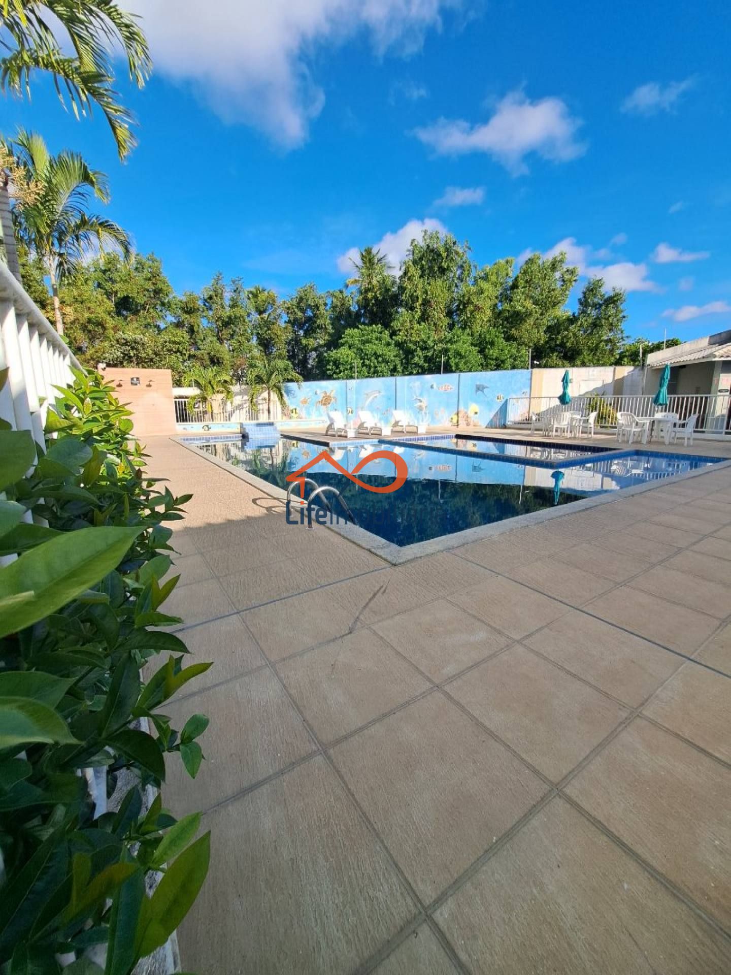 Apartamento à Venda – Condomínio Vida Residencial com 2/4, elevador, 1° Andar e Área de Lazer Completa.