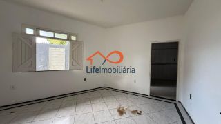 CASA À VENDA COM 3 QUARTOS NO BAIRRO AEROPORTO