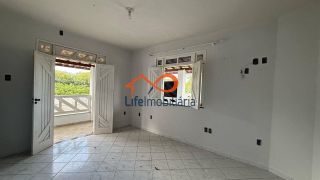 CASA À VENDA COM 3 QUARTOS NO BAIRRO AEROPORTO