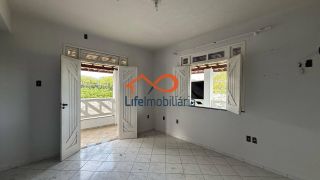 CASA À VENDA COM 3 QUARTOS NO BAIRRO AEROPORTO