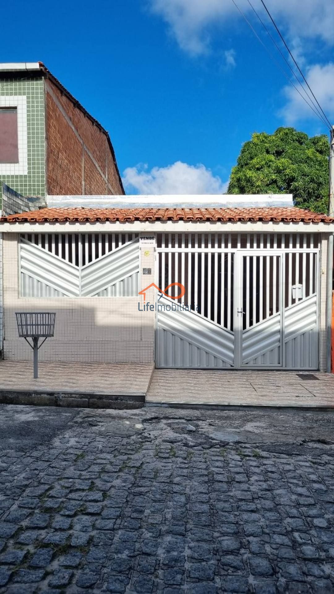 Casa à venda com 3/4 Sendo 1 Suíte, 2 Cozinhas, Garagem - na Palestina