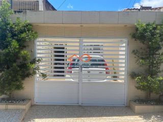 Casa à venda com 2/4 no Bairro Cidade Nova