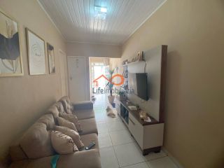 Casa à venda com 2/4 no Bairro Cidade Nova