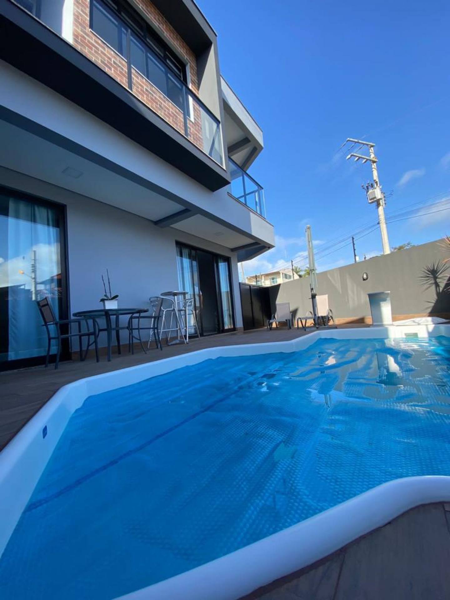 EXCLUSIVIDADE LEV IMÓVEIS – CASA ALTO PADRÃO NA PRAIA DO CASCALHO