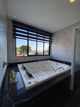 EXCLUSIVIDADE LEV IMÓVEIS – CASA ALTO PADRÃO NA PRAIA DO CASCALHO