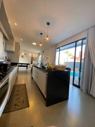 EXCLUSIVIDADE LEV IMÓVEIS – CASA ALTO PADRÃO NA PRAIA DO CASCALHO