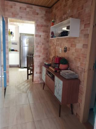 Casa com Edícula no Centro de Penha – Conforto e Exclusividade a 800m da Praia