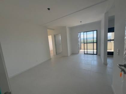 Apartamento com Vista para o Mar e Área de Lazer Completa
