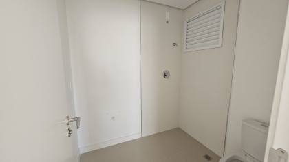 Exclusividade e Sofisticação a 220m do Mar