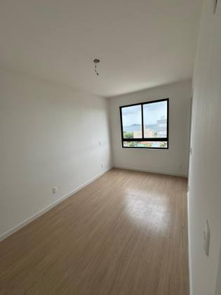 Apartamento com 3 Dormitórios Vista Mar