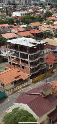 Cobertura a apenas 200 metros do mar