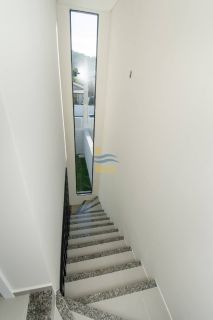 Sobrados com 2 suítes próximos ao mar e ao Beto Carrero em Penha